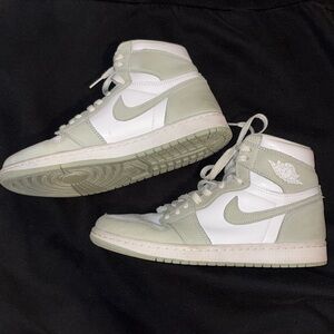 Wmns Air Jordan 1 Retro High OG 'Seafoam'